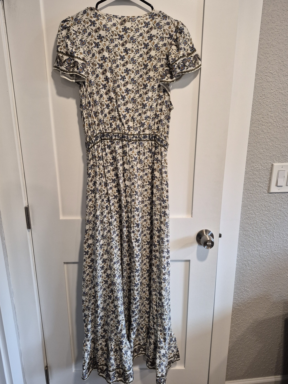 Max Studio Cream Maxi Dress with Navy Floral Print - Picture 2 of 6